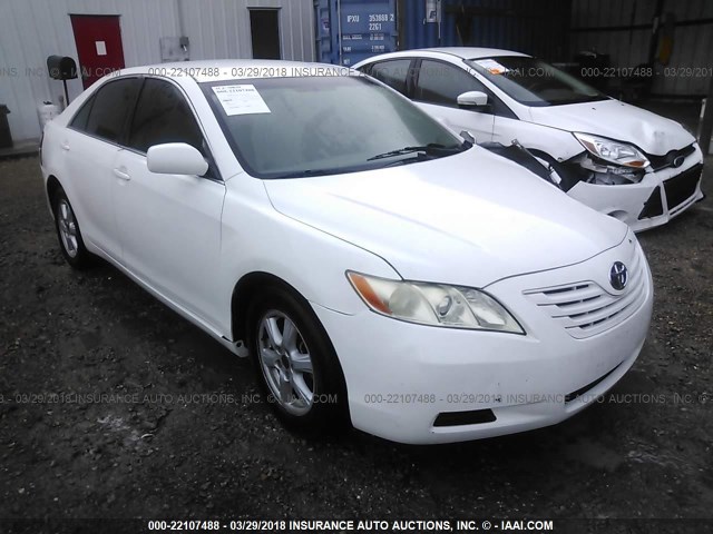 4T1BE46K77U568822 - 2007 TOYOTA CAMRY NEW GENERAT CE/LE/XLE/SE WHITE photo 1