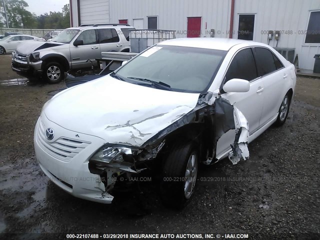 4T1BE46K77U568822 - 2007 TOYOTA CAMRY NEW GENERAT CE/LE/XLE/SE WHITE photo 2