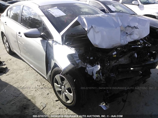 3KPFK4A74HE152776 - 2017 KIA FORTE LX GRAY photo 1