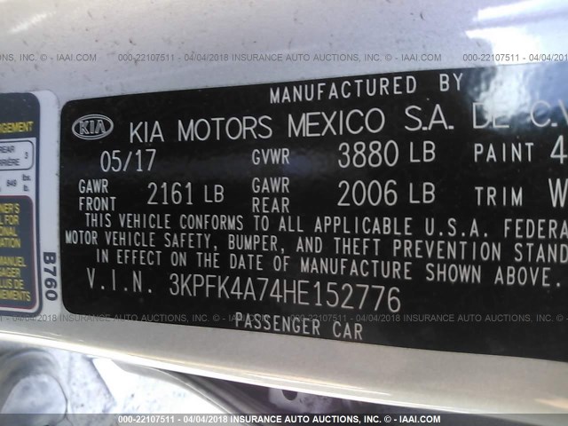 3KPFK4A74HE152776 - 2017 KIA FORTE LX GRAY photo 9