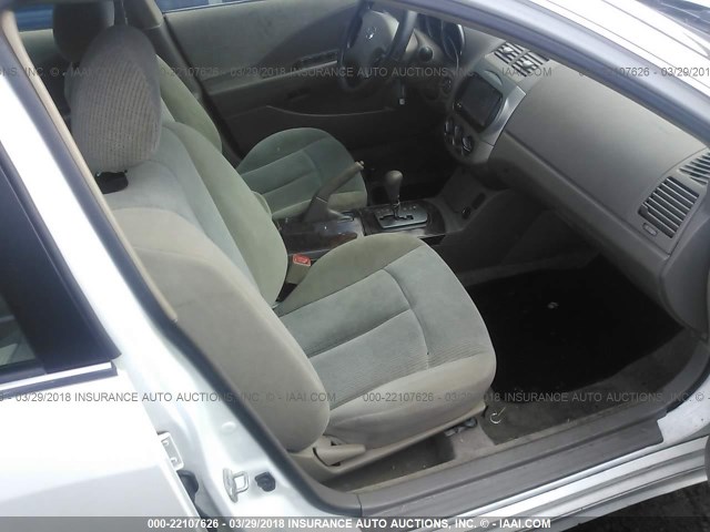 1N4AL11D04C162482 - 2004 NISSAN ALTIMA S/SL WHITE photo 5