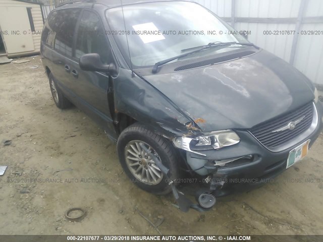 1C4GP44G6YB581318 - 2000 CHRYSLER TOWN & COUNTRY LX GREEN photo 6