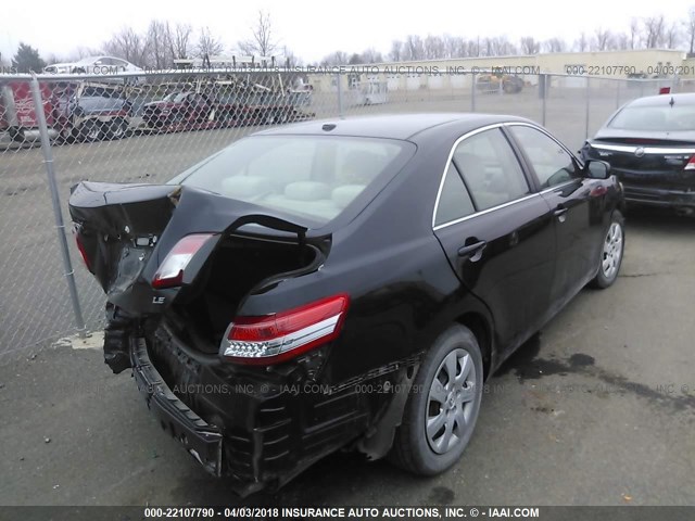 4T1BF3EK0BU132752 - 2011 TOYOTA CAMRY SE/LE/XLE BLACK photo 4
