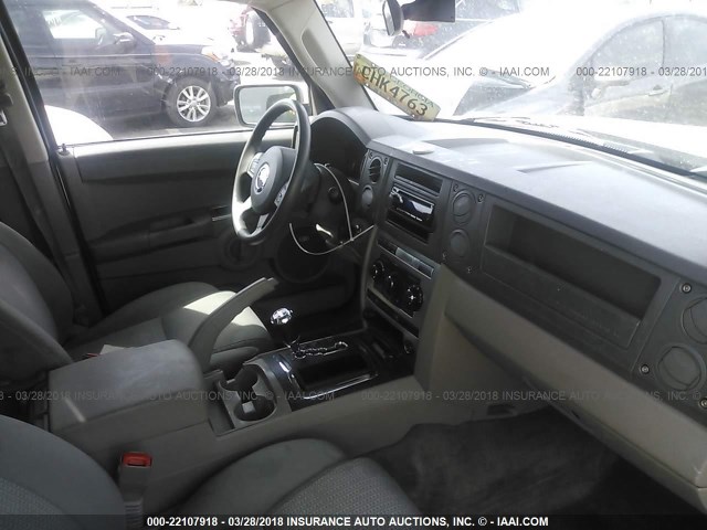 1J8HH48K77C622654 - 2007 JEEP COMMANDER SILVER photo 5