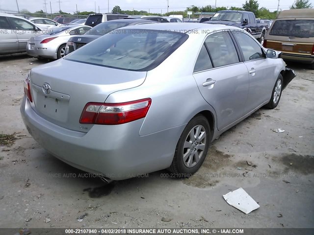 4T1BK46KX9U086471 - 2009 TOYOTA CAMRY SE/LE/XLE SILVER photo 4