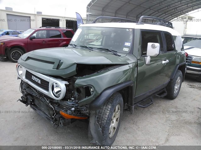 JTEZU4BF4AK009208 - 2010 TOYOTA FJ CRUISER GREEN photo 2