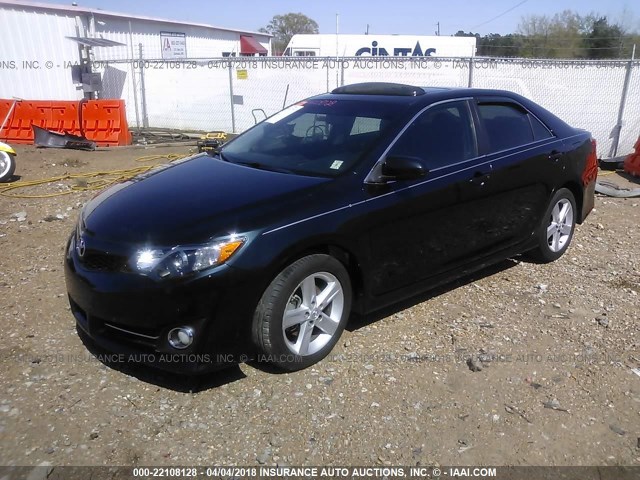 4T1BF1FK6DU237981 - 2013 TOYOTA CAMRY L/SE/LE/XLE BLACK photo 2