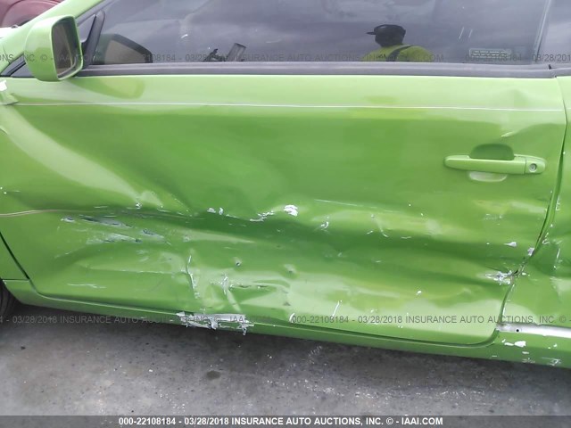 4T1FA38P86U080509 - 2006 TOYOTA CAMRY SOLARA SE/SLE GREEN photo 6