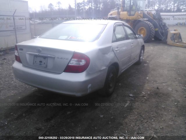 4T1BE32K92U549701 - 2002 TOYOTA CAMRY LE/XLE/SE SILVER photo 4