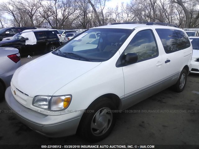 4T3ZF13C7WU083254 - 1998 TOYOTA SIENNA LE/XLE WHITE photo 2