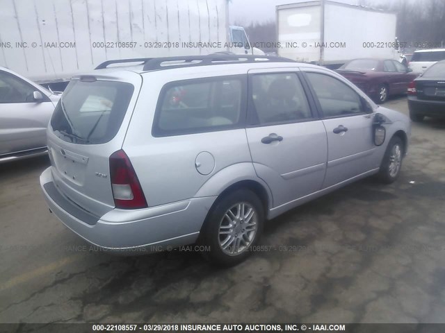 1FAFP36N66W154282 - 2006 FORD FOCUS ZXW GRAY photo 4