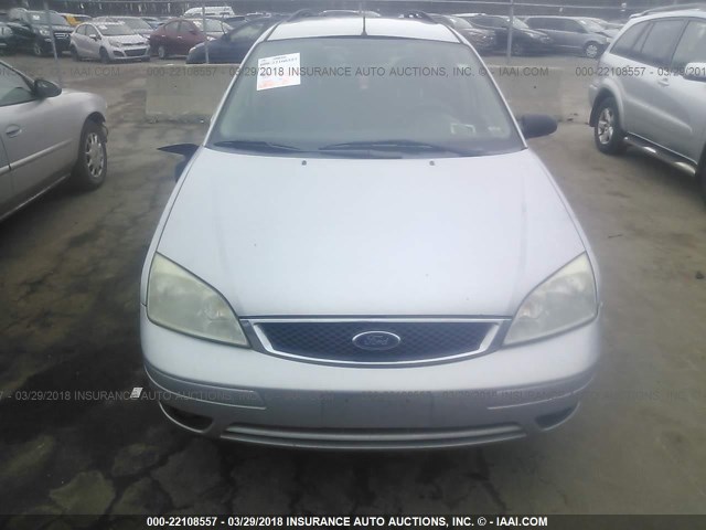 1FAFP36N66W154282 - 2006 FORD FOCUS ZXW GRAY photo 6