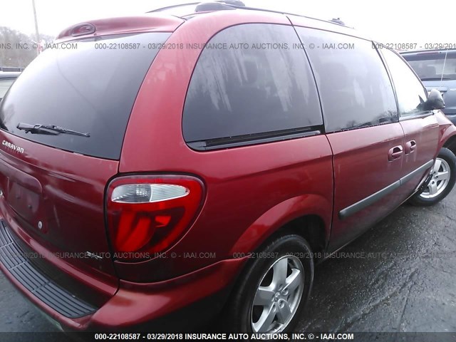 1D4GP45R25B306947 - 2005 DODGE CARAVAN SXT RED photo 4