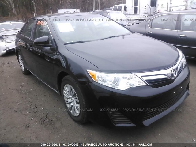 4T4BF1FK7ER443172 - 2014 TOYOTA CAMRY L/SE/LE/XLE 黑色 照片 1