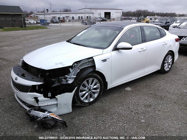 5XXGU4L37GG088926 - 2016 KIA OPTIMA EX WHITE photo 2