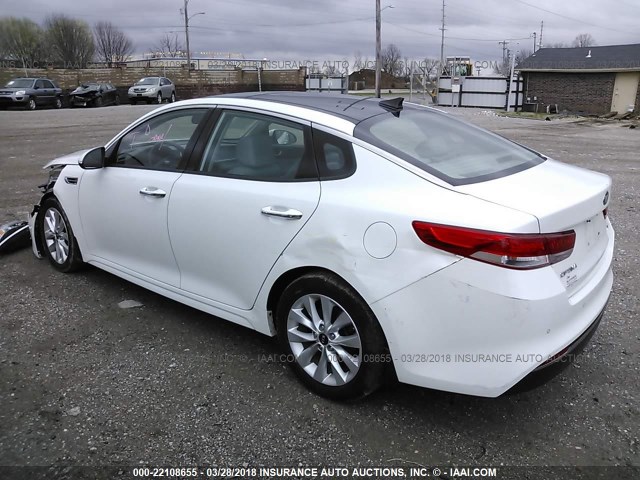 5XXGU4L37GG088926 - 2016 KIA OPTIMA EX WHITE photo 3