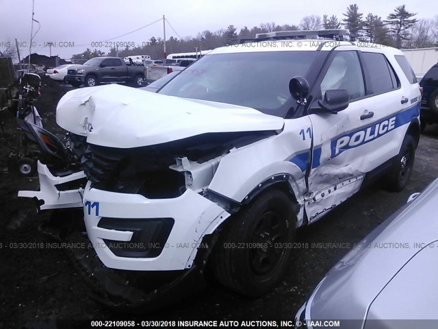 1FM5K8AR2GGB13179 - 2016 FORD EXPLORER POLICE INTERCEPTOR WHITE photo 2