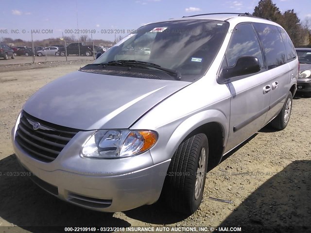 1C4GP45RX5B196260 - 2005 CHRYSLER TOWN & COUNTRY  SILVER photo 2