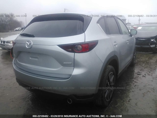 JM3KFBCM4J0318682 - 2018 MAZDA CX-5 TOURING Argent photo 4