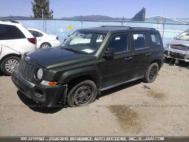 1J8FF28WX8D594347 - 2008 JEEP PATRIOT SPORT GREEN photo 2