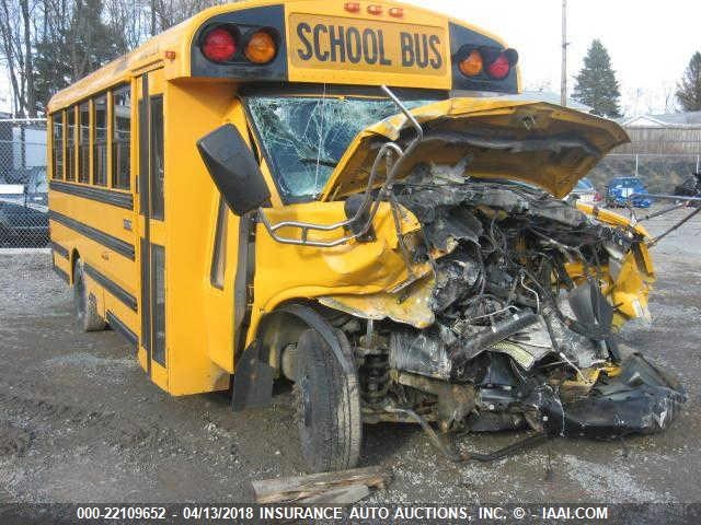 1GD675BG7F1165247 - 2016 GMC SAVANA 4500  YELLOW photo 2