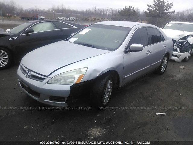 1HGCM66497A057205 - 2007 HONDA ACCORD SE SILVER photo 2