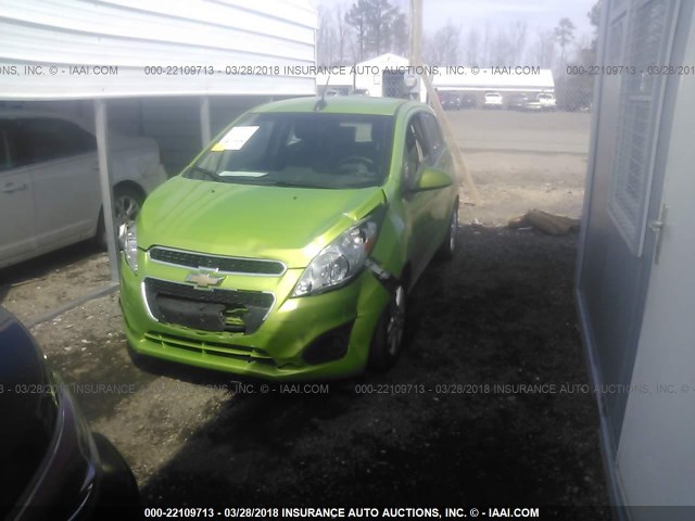 KL8CD6S9XFC797230 - 2015 CHEVROLET SPARK 1LT GREEN photo 2