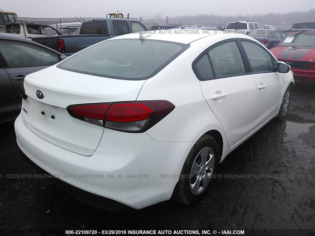 3KPFK4A71HE051436 - 2017 KIA FORTE LX WHITE photo 4