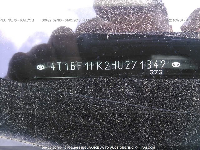 4T1BF1FK2HU271342 - 2017 TOYOTA CAMRY LE/XLE/SE/XSE ვერცხლისფერი ფოტო 9