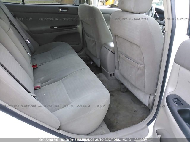 4T1BE32K55U543981 - 2005 TOYOTA CAMRY LE/XLE/SE WHITE photo 8