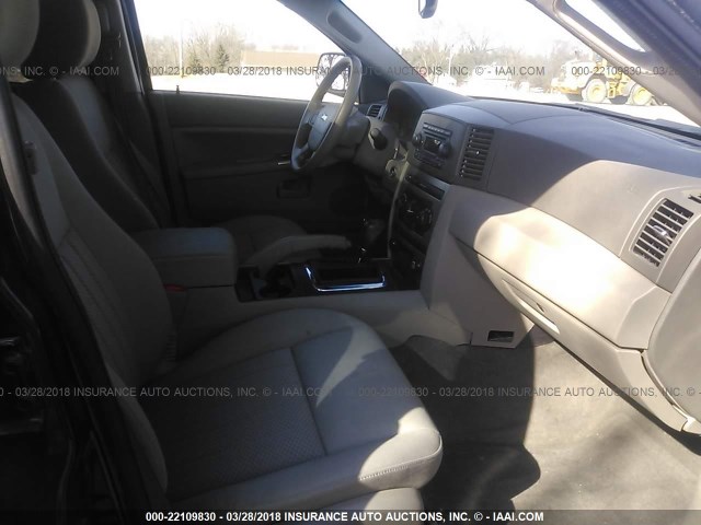 1J4GR48K65C601348 - 2005 JEEP GRAND CHEROKEE LAREDO/COLUMBIA/FREEDOM 黑色 照片 5