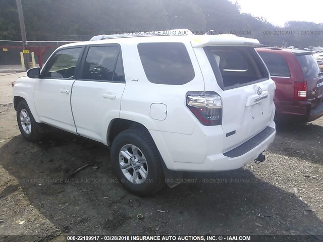 JTEZU5JR8G5134057 - 2016 TOYOTA 4RUNNER SR5/LIMITED/SR5 PREMIUM WHITE photo 3