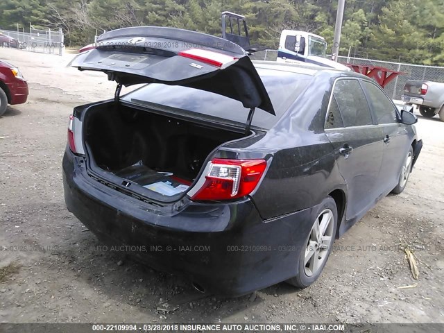 4T1BF1FKXCU113582 - 2012 TOYOTA CAMRY SE/LE/XLE BLACK photo 4