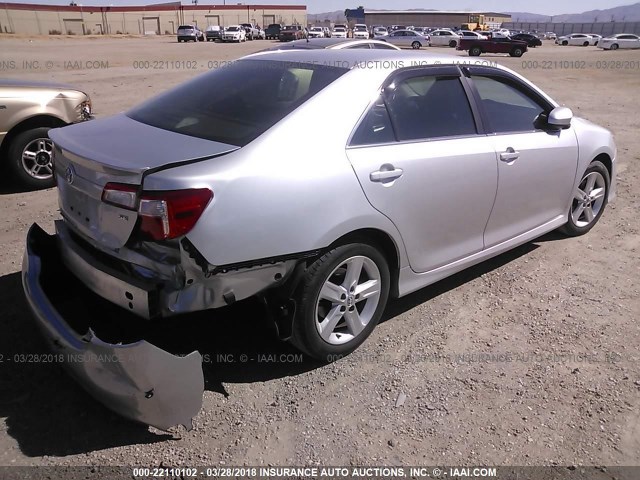 4T1BF1FK4DU249613 - 2013 TOYOTA CAMRY L/SE/LE/XLE SILVER photo 4