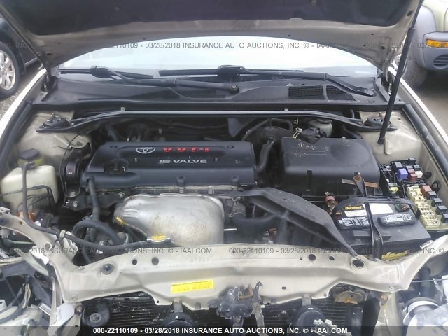 4T1BE32K82U021860 - 2002 TOYOTA CAMRY LE/XLE/SE თაფლისფერი ფოტო 10