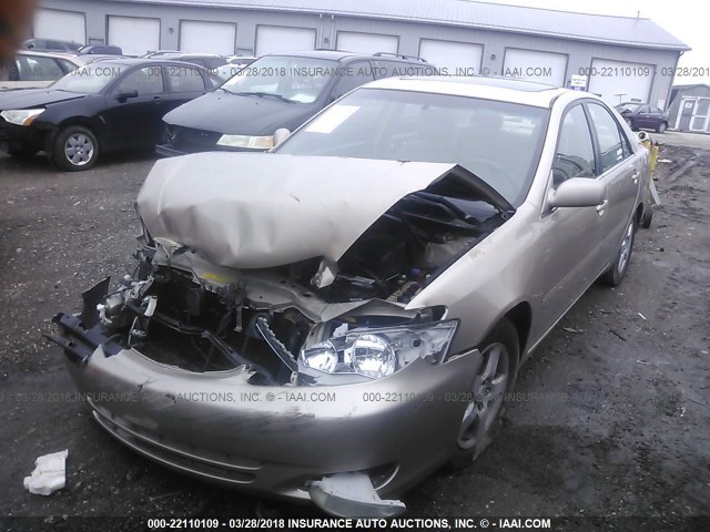 4T1BE32K82U021860 - 2002 TOYOTA CAMRY LE/XLE/SE თაფლისფერი ფოტო 2