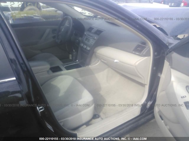 4T1BE46K29U319122 - 2009 TOYOTA CAMRY SE/LE/XLE შავი ფოტო 5