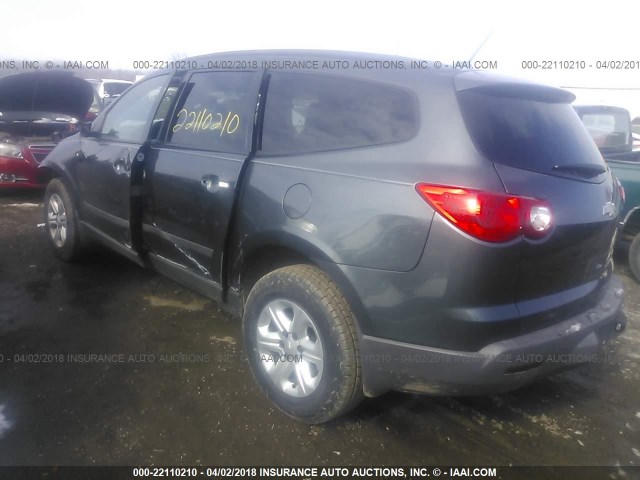 1GNKRFED4BJ125665 - 2011 CHEVROLET TRAVERSE LS GRAY photo 3