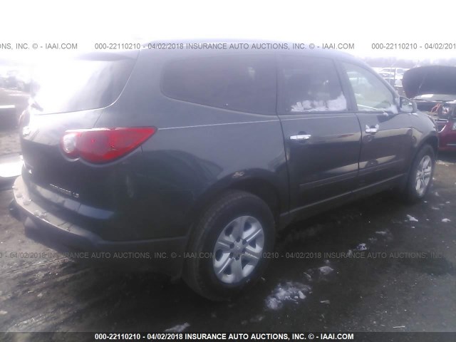 1GNKRFED4BJ125665 - 2011 CHEVROLET TRAVERSE LS GRAY photo 4