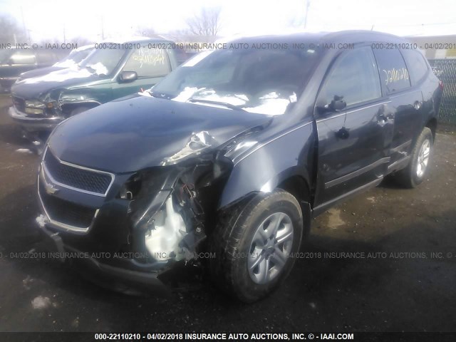 1GNKRFED4BJ125665 - 2011 CHEVROLET TRAVERSE LS GRAY photo 6