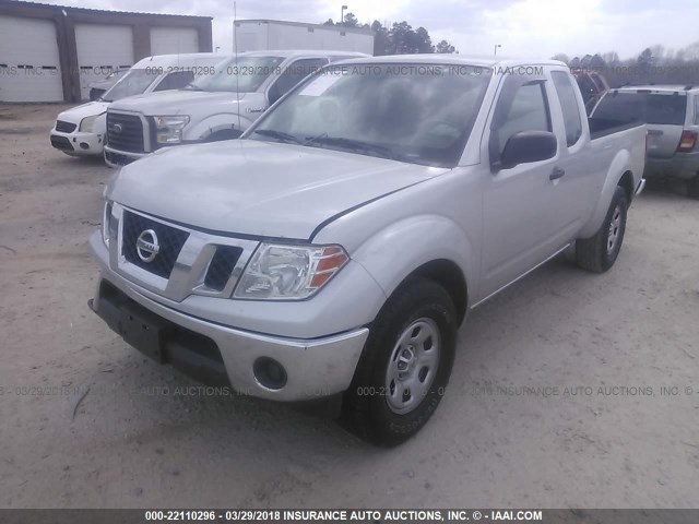 1N6BD0CTXAC440467 - 2010 NISSAN FRONTIER KING CAB SE/LE/NISMO SILVER photo 2