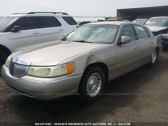 1LNHM81W8XY645771 - 1999 LINCOLN TOWN CAR EXECUTIVE Оловянный фото 2