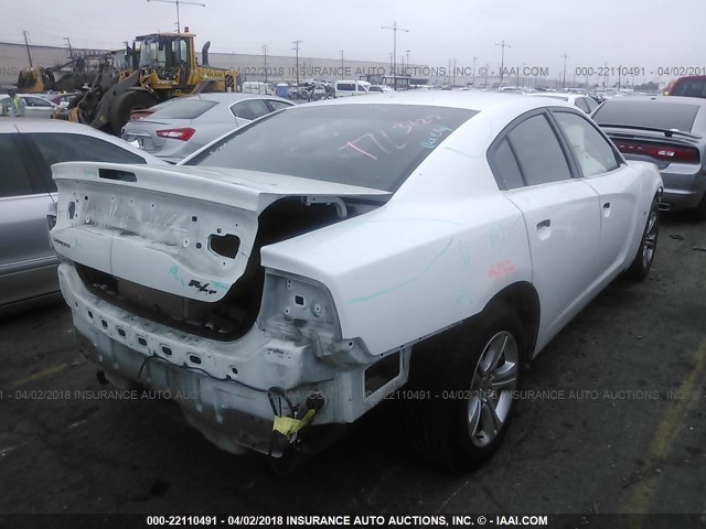 2C3CDXCT3DH550721 - 2013 DODGE CHARGER R/T WHITE photo 4