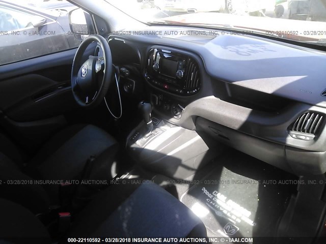 ZFBERFBB7H6G09498 - 2017 RAM PROMASTER CITY SLT 勃艮第红 照片 5