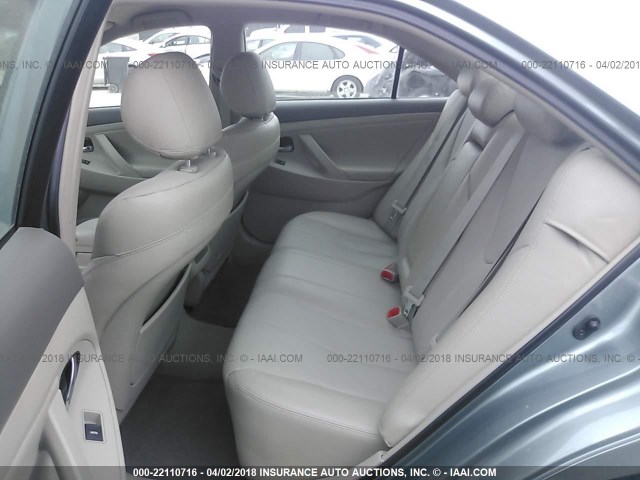 4T4BF3EK0BR112734 - 2011 TOYOTA CAMRY SE/LE/XLE TEAL photo 8