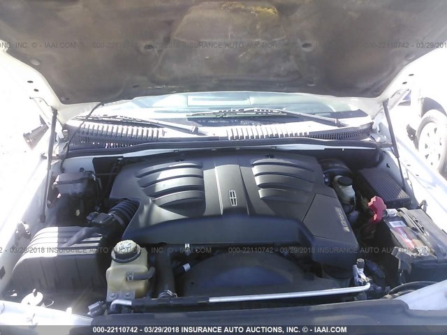 5LMEU68HX4ZJ07591 - 2004 LINCOLN AVIATOR WHITE photo 10