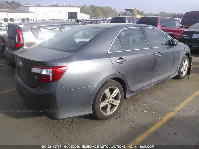 4T1BF1FK7EU374767 - 2014 TOYOTA CAMRY L/SE/LE/XLE ნაცრისფერი ფოტო 4