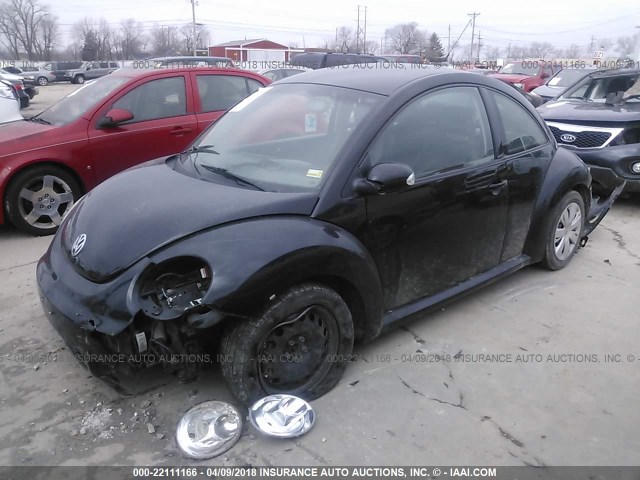 3VWPW3AG5AM017947 - 2010 VOLKSWAGEN NEW BEETLE 黑色 照片 2