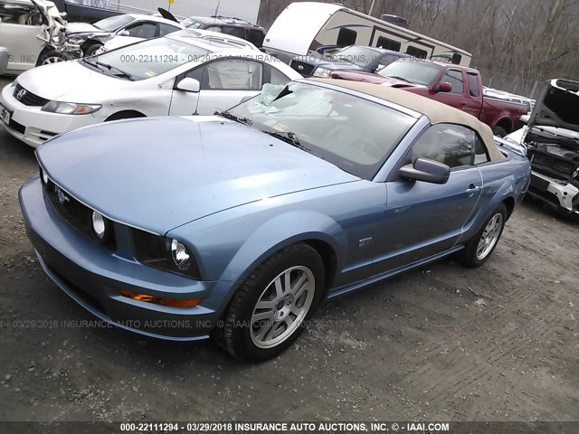 1ZVFT85HX55212538 - 2005 FORD MUSTANG GT BLUE photo 2
