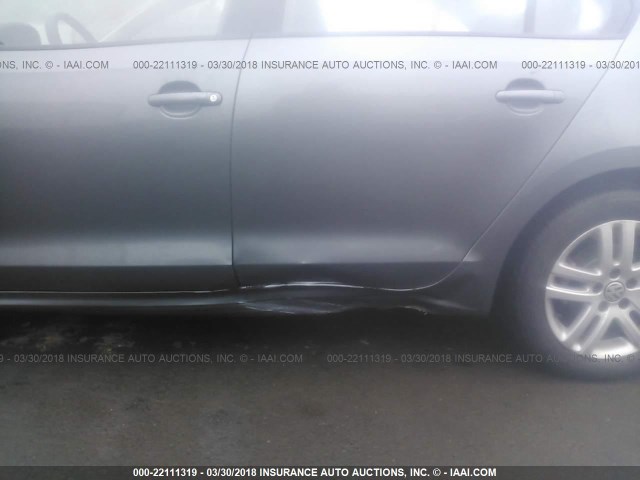 3VW2B7AJ9JM233583 - 2018 VOLKSWAGEN JETTA S 灰色 照片 6